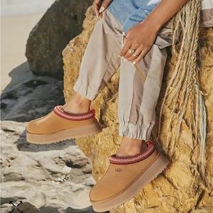 UGG Woman’s Tazz 2 Platform Slippers